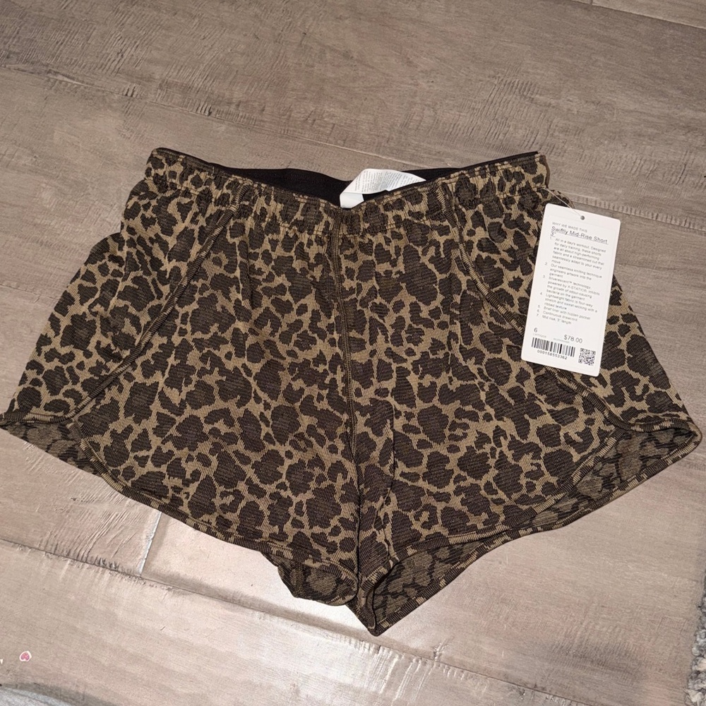 Lululemon Swiftly Mid-Rise Leopard Print Shorts 3”